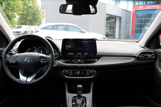 Hyundai i30 Hyundai i30 Wagon 1.0 T-GDI Comf.Smart Aut. Navi/Led/Pdc/Cam/16