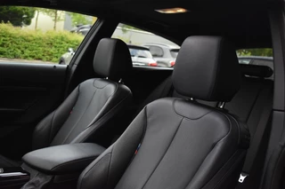 BMW 1 Serie BMW 1-serie M140i xDrive High Executive Pano Camera H/K Leder Elekstoel - afbeelding nr 15