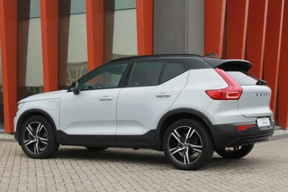 Volvo XC40 Volvo XC40 T5 Recharge R-Design | Stoelverwarming | Parkeercamera  | Glossy Black | Keyless - afbeelding nr 3