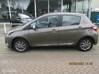 Toyota Yaris Toyota Yaris 1.5 Hybrid Executive - afbeelding nr 2