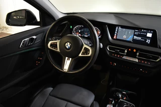 BMW 1 Serie CAMERA/CARPLAY/PANORAMADAK - afbeelding nr 10