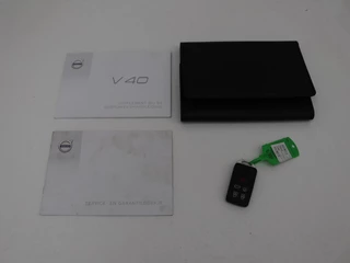 Volvo V40 Volvo V40 2.0 T2 Nordic+ | Stoelverwarming | Harman/Kardon |  LED | Cruise control | Navigatie | Bleutooth | Climate control - afbeelding nr 20