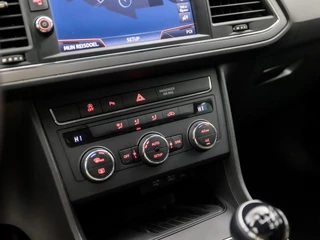 SEAT Leon (APPLE CARPLAY, NAVIGATIE, CLIMATE, KEYLESS START, GETINT GLAS, SPORTSTOELEN, ARMSTEUN, PARKEERSENSOREN, CRUISE, LM VELGEN, NIEUWE APK, NIEUWSTAAT) - afbeelding nr 9