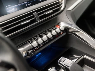 Peugeot 5008 Automaat (APPLE CARPLAY, MEMORY SEATS, STOELVERWARMING, LEDER, 360 CAMERA, KEYLESS, GETINT GLAS, DAB+, NIEUWE APK, NIEUWSTAAT) - afbeelding nr 9