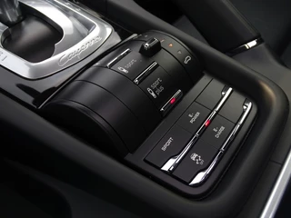Porsche Cayenne Porsche Cayenne 3.0 S E-Hybrid 410PK / Porsche Sport Design / LED - afbeelding nr 29