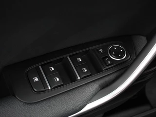 Kia Ceed Sportswagon Kia Ceed Sportswagon 1.6 GDI PHEV DynamicLine  Achteruitrijcamera Stuurverwarming Stoel verwarming Climate control LED Keyless start/ entry Parkeersensoren achter Adaptieve cruise control Lane assist - afbeelding nr 13