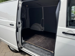 Volkswagen Transporter Volkswagen Transporter 2.0 TDI L1H1 Trekhaak Navi Distr VV - afbeelding nr 20