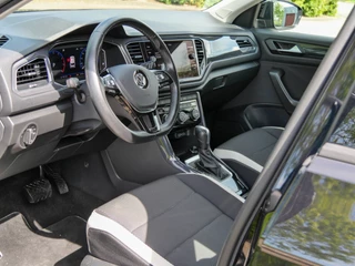 Volkswagen T-Roc Volkswagen T-Roc 1.5 TSI 150PK Automaat Sport | TREKHAAK | CAMERA | CARPLAY | - afbeelding nr 19