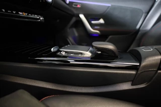 Mercedes-Benz A-Klasse Mercedes-Benz A-klasse 250 e AMG 45 Look / 360 Camera / Acc / Lane Assist / Dode Hoek / Open Pano / Sfeerver / Led / Pdc / 20 Inch - afbeelding nr 14