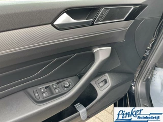 Volkswagen Passat Volkswagen Passat Variant 1.5 TSI Elegance Business R-LINE  ORG NEDAUTO GEEN AFLEVERKOSTEN - afbeelding nr 26