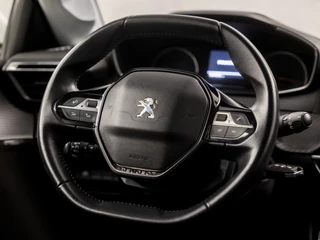Peugeot 208 (APPLE CARPLAY, GROOT NAVI, 360 CAMERA, LM VELGEN, SPORTSTOELEN, PARKEERSENSOREN, CRUISE, NIEUWE APK, NIEUWSTAAT) - afbeelding nr 17