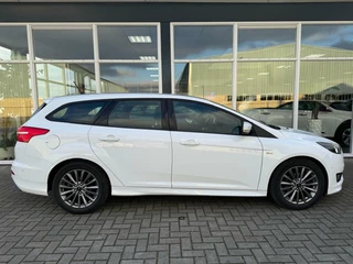 Ford Focus Ford Focus Wagon 1.0 ST-Line | Airco | Parkeersensoren | LMV | - afbeelding nr 18