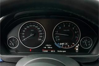 BMW 3 Serie BMW 3 Serie 330i xDrive High Ex M-Sport Individual Schuifdak Navi Pro 18