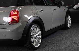 MINI Cooper Mini Mini 1.5 Cooper Chili 5 Deurs / AUT / Navi / Camera / Cruise Control / Open Pano / Led / Pdc / 17 Inch - afbeelding nr 42