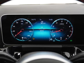 Mercedes-Benz B-Klasse Mercedes-Benz B-Klasse 180 AMG // Panoramadak // Camera // Augemented Reality // Carplay // Elek. Achterklep // Night Pakket // Cruise Control - afbeelding nr 25