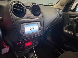 Alfa Romeo MiTo Alfa Romeo MiTo 1.4 Junior Climate control, 17Inch l.m. velgen, Stoelverwarming, PDC - afbeelding nr 16