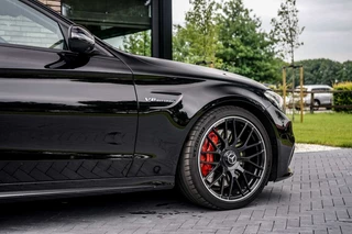 Mercedes-Benz C-Klasse Mercedes-Benz C-Klasse C63 AMG Edition1 One-of-500 - afbeelding nr 31