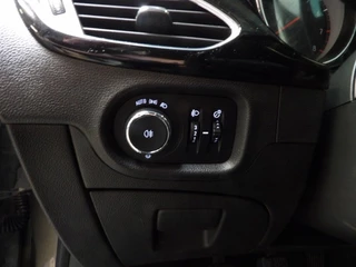 Opel Astra Opel Astra 1.2 TURBO - navigatie - camera - cruise - nette staat - afbeelding nr 17