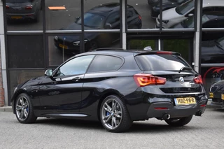 BMW 1 Serie BMW 1-serie M140i xDrive High Executive Pano Camera H/K Leder Elekstoel - afbeelding nr 5