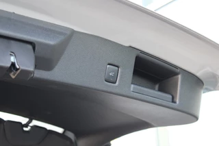 Ford Kuga Ford Kuga 2.5 PHEV Graphite Tech Edition 225pk | Driver Assistance Pack | Technology pack | Wegklapbare Trekhaak  | Panorama dak | Winterpack | Verlengde fabrieksgarantie tot 05-2028 - afbeelding nr 45