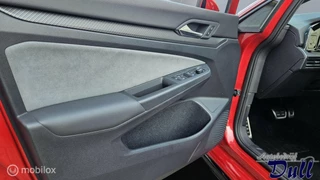 Volkswagen Golf Volkswagen Golf 1.5 eTSI R-Line DSG Panoramadak App Carplay! - afbeelding nr 12