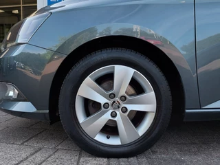 Škoda Fabia Škoda Fabia Combi 1.2 TSI 90pk Ambition Businessline | Origineel NL | Navi | Airco | Cruise | Bluetooth Carkit+Streaming | Pdc | Mistlampen | 15''lm - afbeelding nr 32