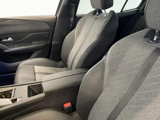 Peugeot 408 Peugeot 408 1.2 PureTech Allure Pack 130 Automaat | Comfort Pakket, Ergo comfort stoel , Electrische stoelverstelling LV, stoelverwarming | Camera | Navigatie | Climate Control | Dab | Led | Parkeer sensoren - afbeelding nr 19