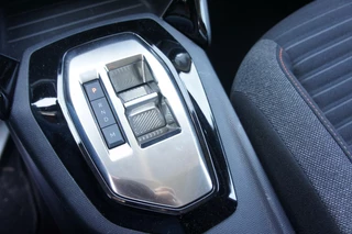 Peugeot 208 Peugeot 208 1.2 Automaat CarPlay|Cruise|Navigatie|PDC|Velgen - afbeelding nr 11