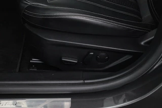 Ford Focus Ford Focus 1.0 EcoBoost Titanium Business (PANORAMADAK, TREKHAAK, ACHTERUITRIJCAMERA, STOEL/STUUR VERWARMING, SFEER) - afbeelding nr 23