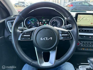 Kia XCeed XCeed 1.6  PHEV DynamicPlusLine 55 km Volledig electrisch rijden hierna Hybride , Navigatie , Camera , Parkeerhulp , Stoel en stuur verwarming  , Keyless entry , 18 inch Velgen , - afbeelding nr 25
