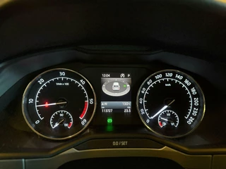 Škoda Superb Skoda Superb Combi 2.0 TDI Laurin & Klement Pano 190pk DSG - afbeelding nr 15