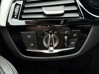 BMW 5 Serie BMW 5-serie 520d High Executive Sport Line Schuifdak HUD Rondomzicht Camera Leder Apple CarPlay LED Stoelverwarming - afbeelding nr 29