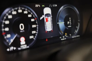 Volvo XC90 Volvo XC90 2.0 T8 Twin Engine AWD Momentum Pro / 7 Zitter / ACC / Lane Assist / 360 Camera / Leder / Navi / HK / Head Up / 20 Inch - afbeelding nr 14