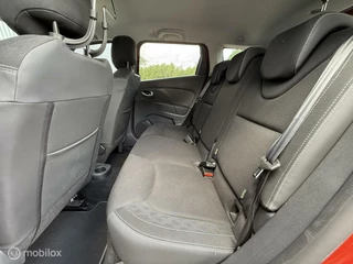 Renault Clio Renault Clio Estate 0.9 TCe Limited 2020 / Airco / Navigatie / Keyless entry / Dealeronderhouden NAP - afbeelding nr 14