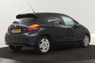 Peugeot 208 Peugeot 208 1.2 PureTech Style | Panoramadak |  Stoelverwarming | Cruise control | Parkeerhulp | Climate control | Bluetooth - afbeelding nr 26