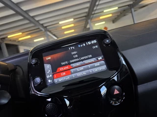 Peugeot 108 Peugeot 108 1.0 e-VTi Allure AUT! Camera! Apk 2-2027! Zondag OPEN! - afbeelding nr 21
