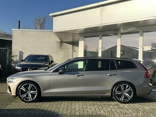 Volvo V60 Volvo V60 2.0 T4 R-Design 19''+STANDKACHEL+TREKH+H&K+CARPLAY - afbeelding nr 4