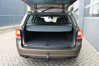 Volvo V70 Volvo V70 2.0 D4 Nordic+ NL Auto Boekjes | Trekhaak | Leder met Stoelverwarming. - afbeelding nr 15