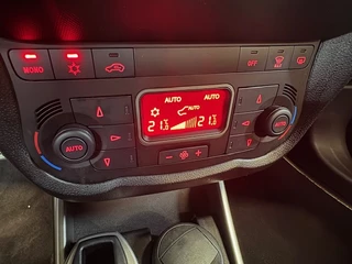 Alfa Romeo MiTo Alfa Romeo MiTo 1.4 Junior Climate control, 17Inch l.m. velgen, Stoelverwarming, PDC - afbeelding nr 17