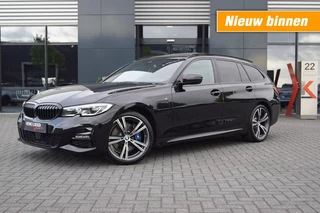BMW 3 Serie BMW 3 Serie 330e Touring M Sport / Panodak / Leer / Trekhaak / Head-up/ Laser/Harman Kardon - afbeelding nr 1