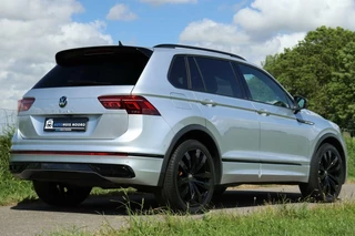 Volkswagen Tiguan Volkswagen Tiguan 1.5 TSI / 2x R-Line / Black Style / Virtual Cockpit / Camera / Matrix LED / Trekhaak / 20