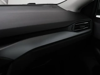 Ford Focus Ford Focus 1.0 EcoBoost Hybrid Titanium Style |  Stoel & stuurverwarming | Camera | Full LED | Carplay | Climate control | Navigatie | Park Assist | Getint glas - afbeelding nr 21