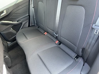 Ford Focus Ford Focus Wagon 1.0 EBH STLine X Driverpack | 18inch | Winterpack! - afbeelding nr 26