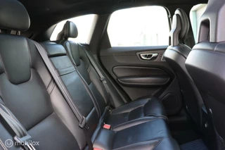Volvo XC60 Volvo XC60 2.0 T8 Twin Engine AWD R-Design / Pano / Bowers - afbeelding nr 11