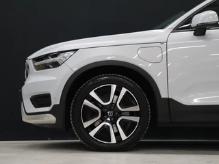 Volvo XC40 Volvo XC40 1.5 T5 Twin Engine Momentum Pro [SCHUIFKANTELDAK, APPLE CARPLAY, ANDROID, HALF LEDER, STOELVERWARMING V+A, PDC ACHTER, CRUISE, NIEUWSTAAT] - afbeelding nr 3