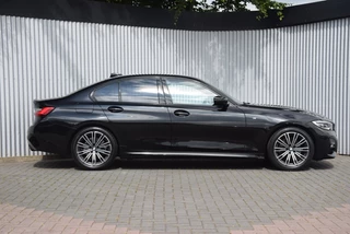 BMW 3 Serie BMW 3 Serie 320i M-Sport High Executive Leer/LED/Navi/Camera - afbeelding nr 3