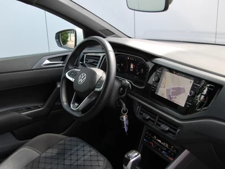 Volkswagen Polo Volkswagen Polo 1.0 TSI 110pk DSG R-Line | Acc | Lane | Camera - afbeelding nr 15