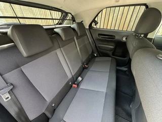 Citroën C4 Cactus Citroen C4 Cactus 1.2 PureTech Shine 110pk Navigatiesysteem | Climate control | Cruise control | Multifunctioneel stuurwiel | Trekhaak | Isofix | Getint glas | Inparkeerhulp | Parkeersensoren voor en achter | Achteruitrijcamera - afbeelding nr 39