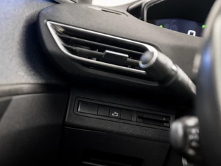 Peugeot 5008 Peugeot 5008 1.2 PureTech GT-Line 7 Persoons (PANORAMADAK, NAPPA LEDER, MEMORY SEATS, STOELVERWARMING, APPLE CARPLAY, KEYLESS, ELEK ACHTERKLEP, GETINT GLAS, NIEUWSTAAT) - afbeelding nr 28