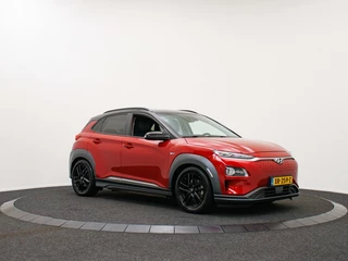 Hyundai Kona Hyundai Kona EV Premium 64 kWh | Verlaagd | Trekhaak tbv fietsendrager - afbeelding nr 14